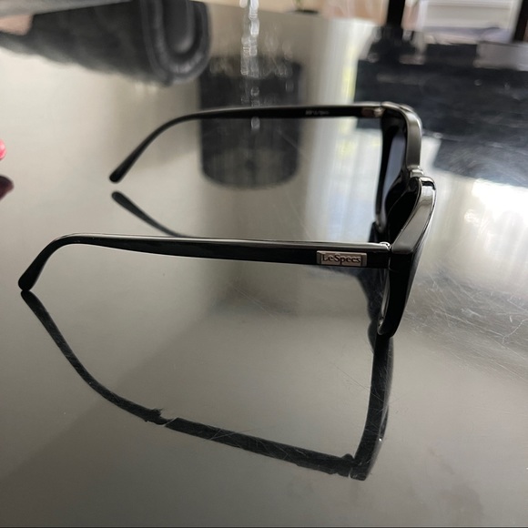 LeSpecs sunglasses black